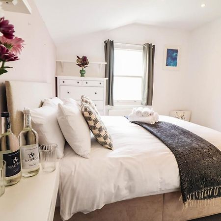 לונדון Modern & Spacious 1 Bedroom Clapham Junction Flat מראה חיצוני תמונה