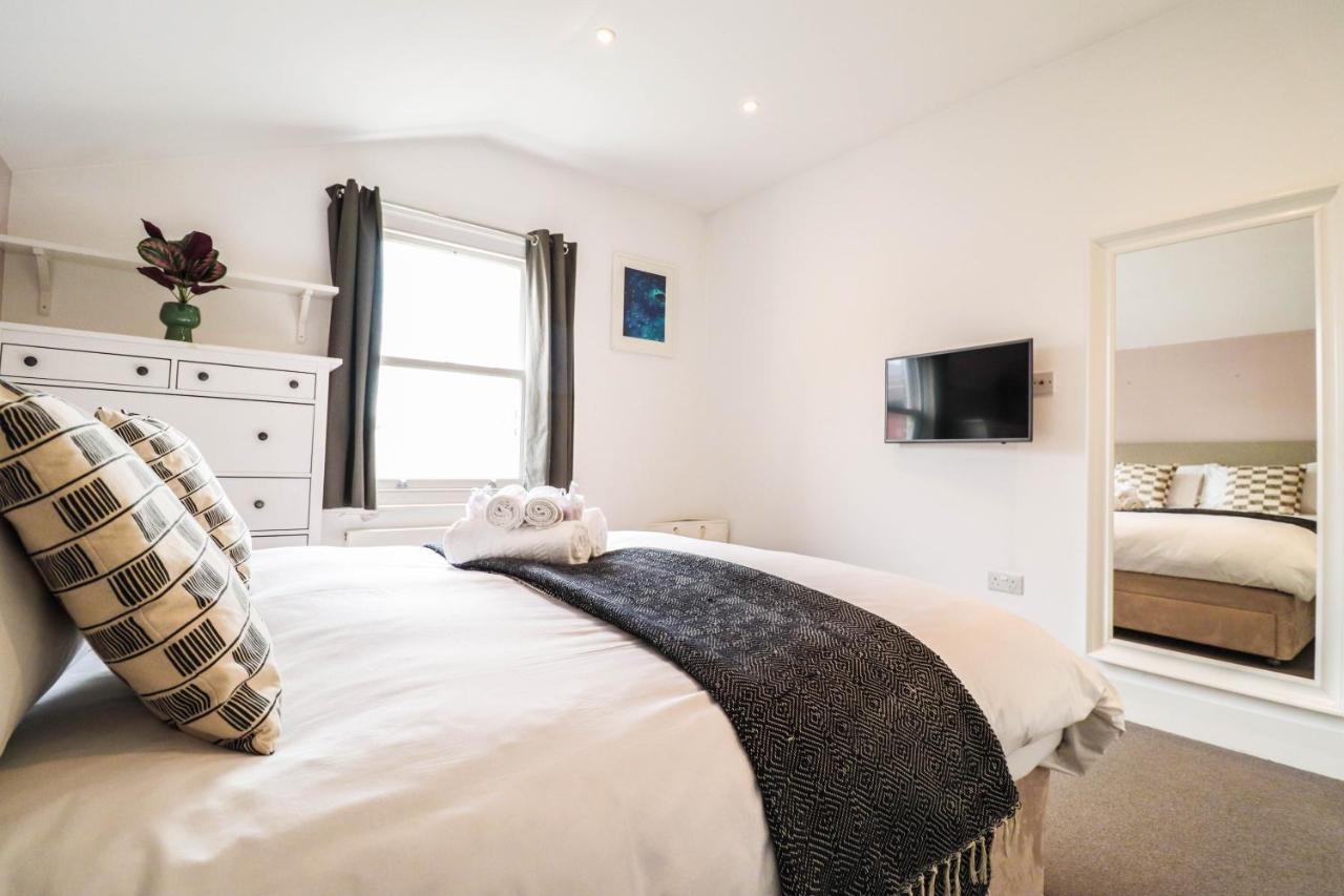 לונדון Modern & Spacious 1 Bedroom Clapham Junction Flat מראה חיצוני תמונה