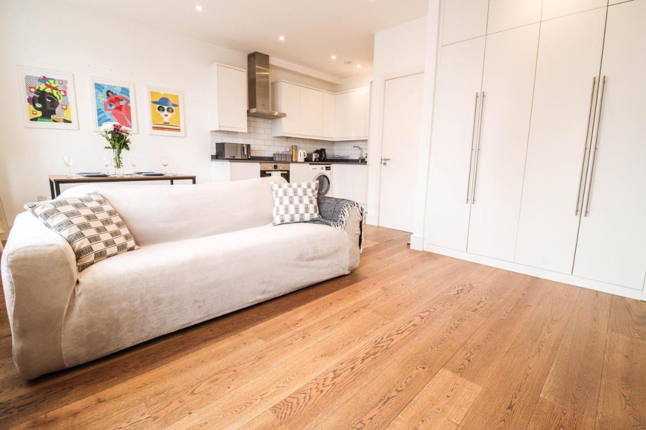 לונדון Modern & Spacious 1 Bedroom Clapham Junction Flat מראה חיצוני תמונה