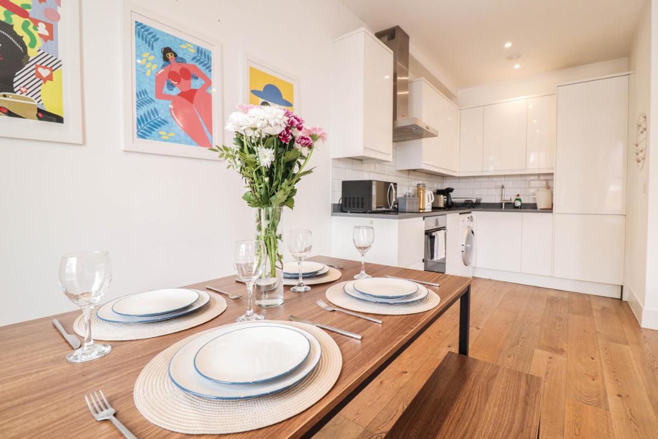 לונדון Modern & Spacious 1 Bedroom Clapham Junction Flat מראה חיצוני תמונה
