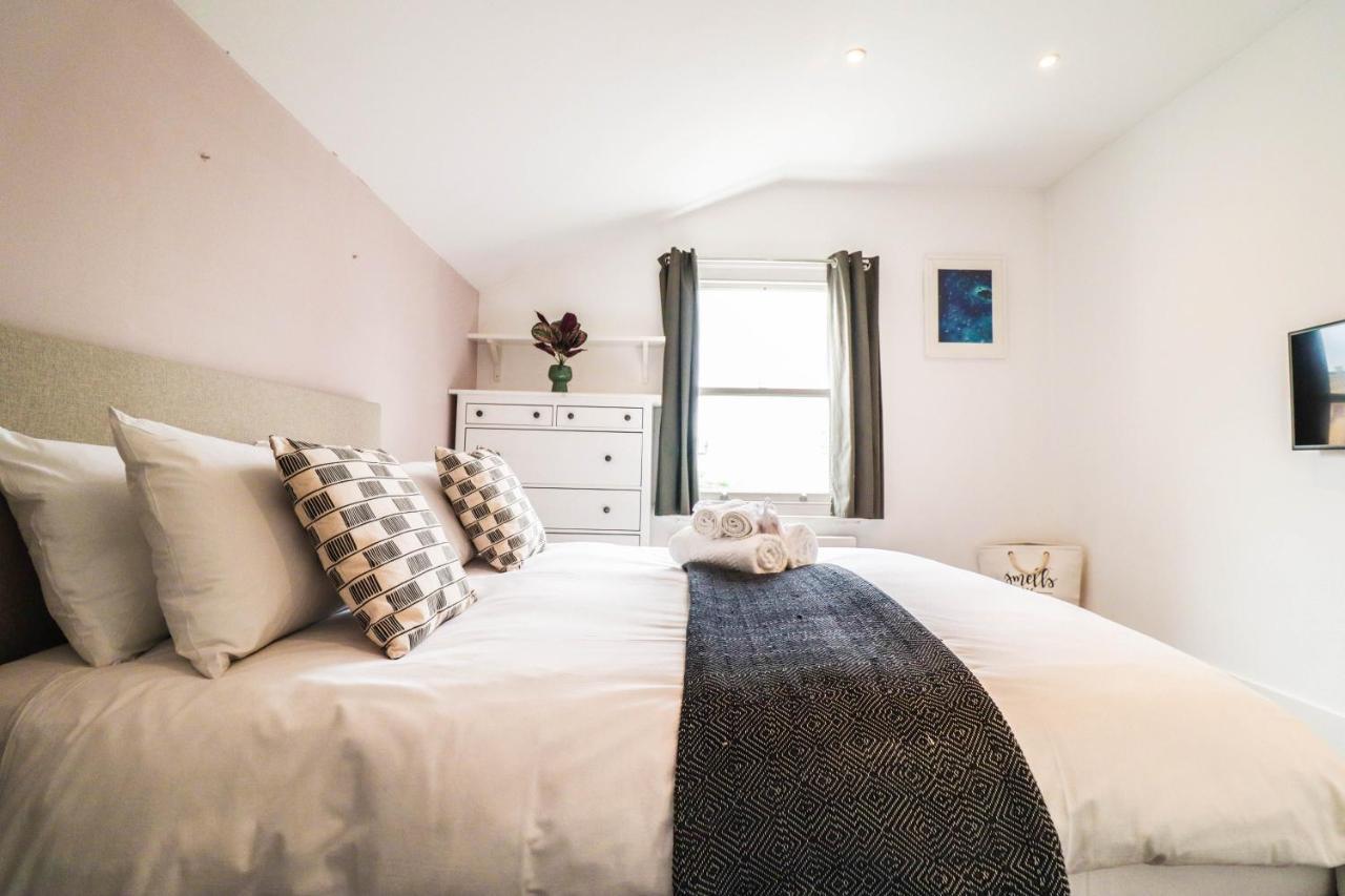 לונדון Modern & Spacious 1 Bedroom Clapham Junction Flat מראה חיצוני תמונה